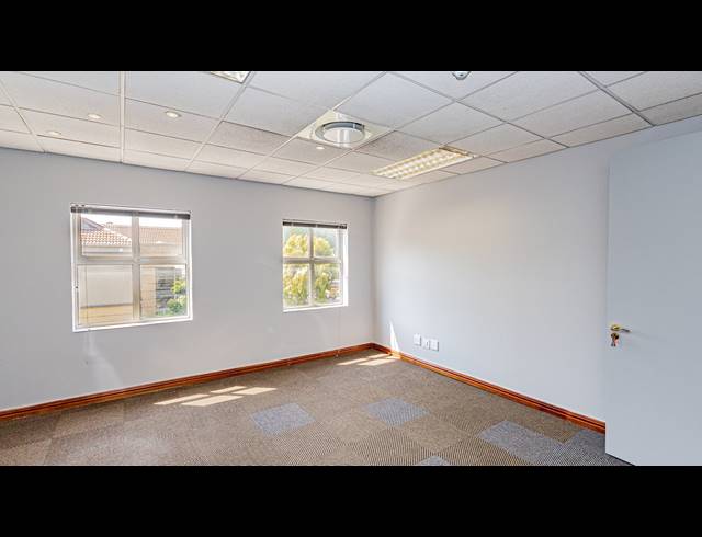 316M² OFFICE TO LET IN FERNDALE